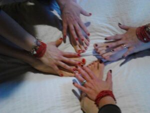 Il Bracciale dellla sorellanza - Le Sorelle (65)