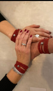 Il Bracciale dellla sorellanza - Le Sorelle (83)